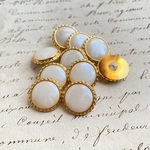 ■パールベージュ■少量■17mm■8個入■ ヴィンテージ  ゴールドふち　 [329] アクセサリーに!! 