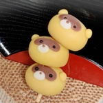 【Twitter販売用】まんまる狸さんのふっくら串団子チャーム(B級品)