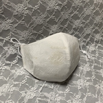 on 立体マスク 英字柄 裏ｼﾙｸ   ML