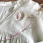 刺繍ブローチ