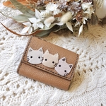 猫三兄弟の片手に収まる本革ミニ財布　シンクロする猫ちゃん　軽い　小さい　プレゼント