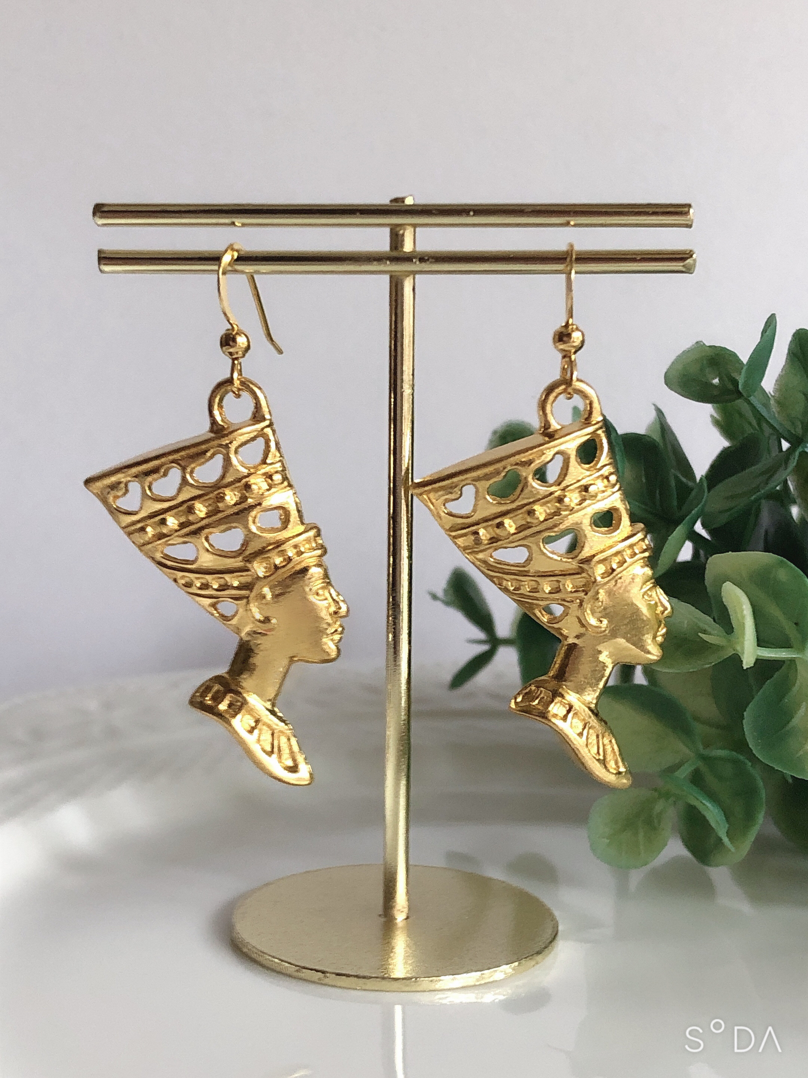 再販♡古代エジプト ネフェルティティの横顔ピアス ゴールド