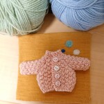 カーディガン【ぽこぽこ・サーモンピンク】（オビツ11、ねんどろいどどーる用）