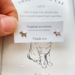 silver 犬ピアス　樹脂ピアス