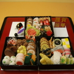 お正月飾り　おせち料理