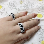 ハンドメイド　リング　牛柄