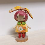 小首を傾げた リボン風うさみみちゃん