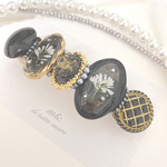 black temptation×ドイツ製ビーズ×ユーフォルビアのアンティーク調バレッタ/ヘアクリップ