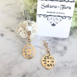[送料無料]  レンコン　ピアス　✨　ピアス　イヤリング　マスクチャーム　スワロフスキー　ゴールド　れんこん　蓮根