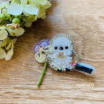 .｡.:*･ ✽ビオラ持ちシマエナガさんのビーズ刺繍ブローチ✽ ✽*.｡.: