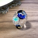 美品 幻想たまごレジン ネックレスorキーホルダー スカイブルーとブルーフラワー