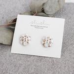 お花の上品ピアス／イヤリング☆フォーマル☆ホワイト