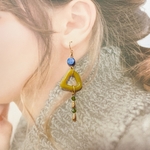 uneven triangle ロングイヤリング／ピアス
