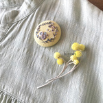 刺繍ブローチ