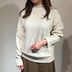 送料０ 軽くて着やすいワッフルニットハイネックデザイン　アイボリー 【ワッフルニット】