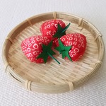 ちりめん細工  大粒  苺   置き物  
