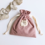 クマさんの小さな刺繍巾着(くすみピンク)