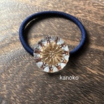 選べる   白いハートと金の菊 ガラスボタンのアクセサリー
