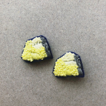lemon×gray刺繍ピアス