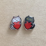 ハンドメイドピアス　ハートねこ