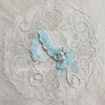 ChatonWeegie 小花の布花ブーケブローチ付きBaby cotton 手編みヘッドドレス(ブルー系)