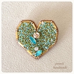 ビーズ刺繍ブローチ　D.Heart 