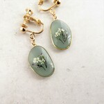 淡いグリーン　イヤリング/ピアス