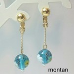 小花柄のトンボ玉ブルー  イヤリング／ピアス