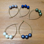 マットパールのドロップフープピアス