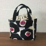 新柄♡　洗える！保冷お弁当用トートバッグ　big　flower ビッグフラワー　モノトーン