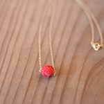 結び玉のワンポイントネックレス-red