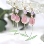 チューリップと蝶々のピアス（薄紫色のお花）