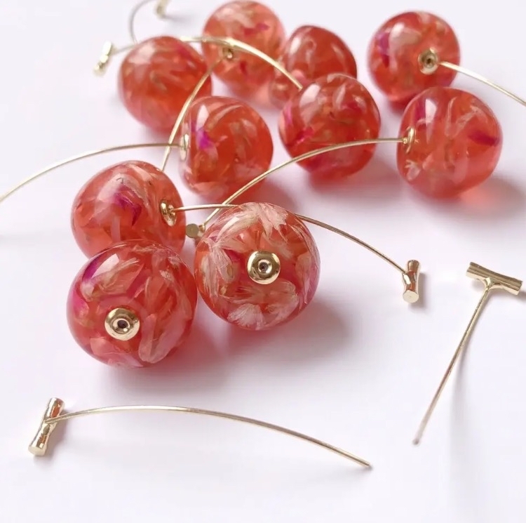 ピンクフラワーレジン×スパンコール♡花びら ピアス イヤリング UVレジン》スパンコールでフラワーピアスの作り方#レジン #resin