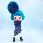 古代紫のコクーンワンピースと大きめふわふわポンポンのヘッドアクセのセット