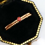 【２本セット】ベゼル　 2ｍｍ石　ガーネット＆つぶつぶプレーン＊1.0ｍｍ～14kgf～／　アレルギー対応　存在感　天然石　指輪　ひっかかりなし　つけっぱなしOK