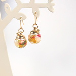 春のハーバリウム ( 春 ミモザ かすみ草 ガラスドーム イヤリング ピアス サージカルステンレス 樹脂ピアス 可愛い ゆらゆら 揺れる )
