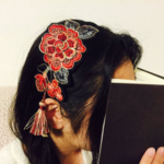 赤薔薇刺繍のカチューシャ