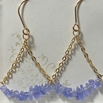 高級タンザナイト✨さざれ天然石の揺れるチェーンピアス