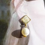 小さな四角とパール