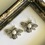 再販5♡蜂のヴィンテージ　パールピアス　イヤリング