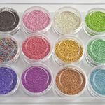 アクセサリーパーツ ネイルビーズ 0.5mm 12色セット レジン ネイル ケース入り[4582434312530] 