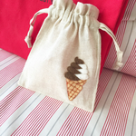 Cafe-sweets☆羊毛刺繍 コットンリネン巾着〜ショコラ&ミルクのミックスソフトクリーム🍦