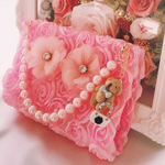 ピンク薔薇いっぱい💕マスクケース❤️クマちゃん付き🐻💕ミニバックタイプ🎀 *･゜ﾟ･*:.可愛いマスクケース　ピンク　薔薇　ガーリー　クマ  パール　姫系　姫デコ　マスクケース  ロマンチック