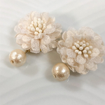 お花 コットンパールピアス