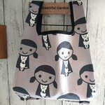 女の子と猫【コンビニ弁当サイズ】レジ袋型エコバッグ