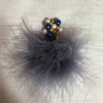 ビジュー&ファーピアス