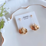 【再販】ゆらゆら花びらゴールドピアス/イヤリング サージカルステンレス nonoacs