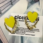 101 yellowハートピアス　イヤリング