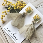 ミモザ×ホワイト　シフォンタッセル　イヤリングorピアス