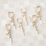 選べるチャーム＊月×星＊スワロフスキーパールのフープピアス／イヤリング【金属アレルギー対応】
